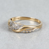 Ring, Guld 18k, med enstaka mindre diamanter, 2.5g