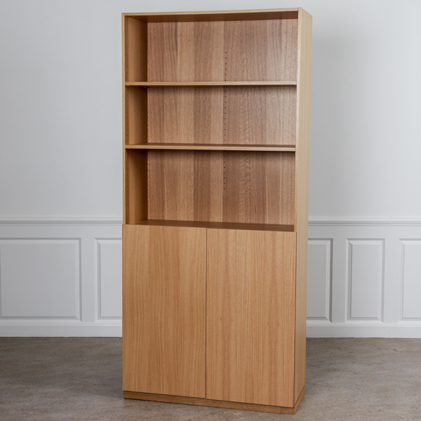 Bokhylla med skåpsdel, ekfanér, Rangnars, samtida