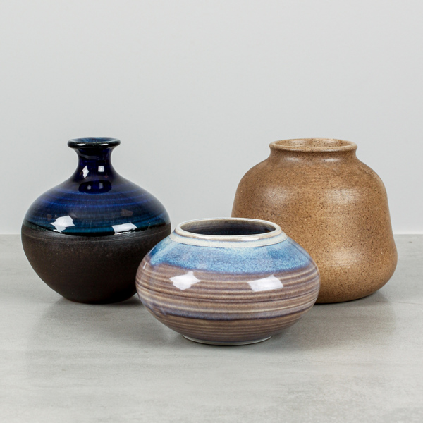 Vaser, 3 st, glaserad keramik, samtida