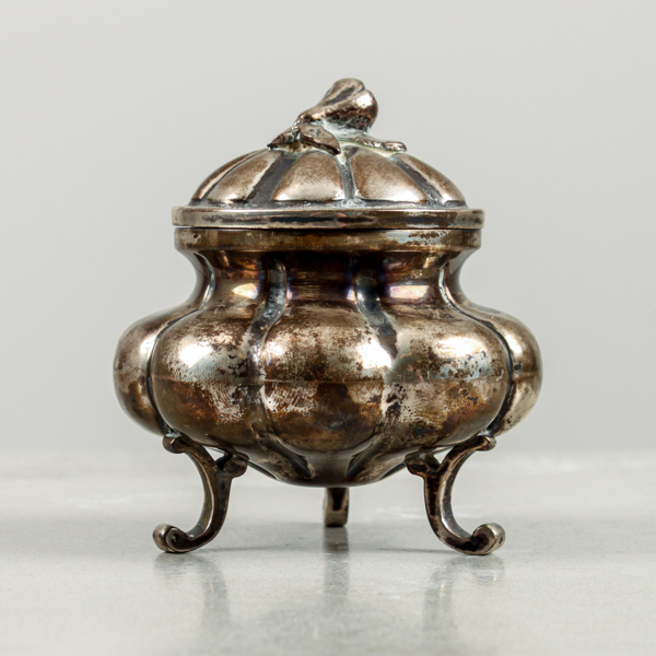 Dosa med lock, silver, 148g