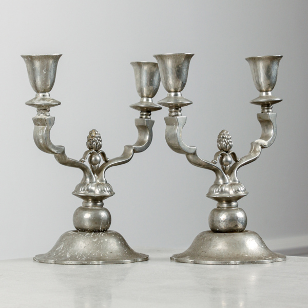 Kandelabrar, ett par, Just Andersen, Danmark, tenn, 1920-/30-tal