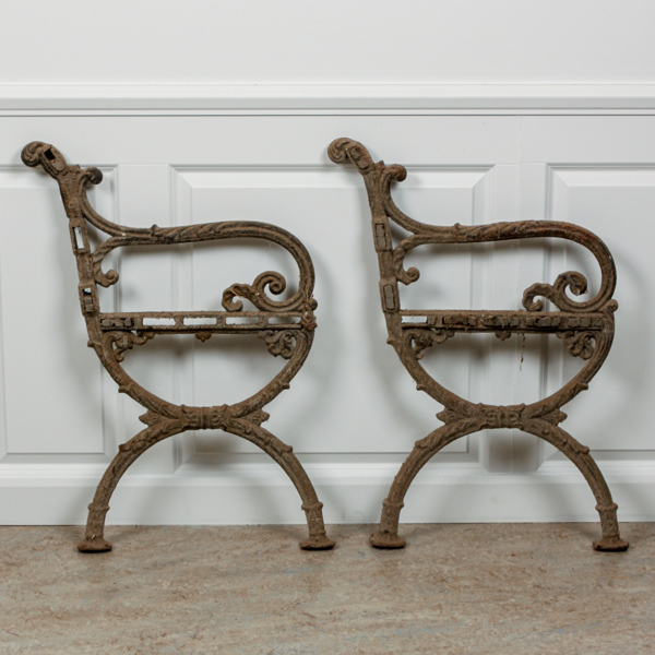 Gavlar, till trädgårdssoffa, 2+2, gjutjärn,1900-talets början