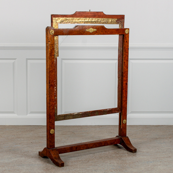 Brasskärm, Empire, rotfanér, 1800-talets andra kvartal