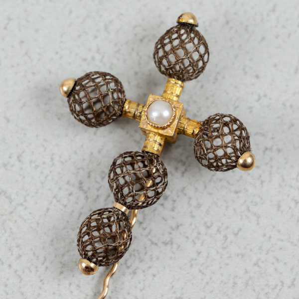 Pin, hårarbete, Guld 18k, Stockholm, 1800-talets första hälft