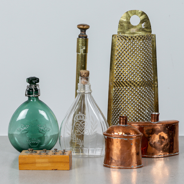 Kuriosa, parti, koppar, mässing, glas och vikter