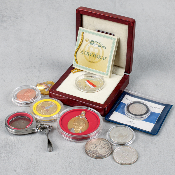 Mynt och medaljer, Svenska och utländska, vissa i silver