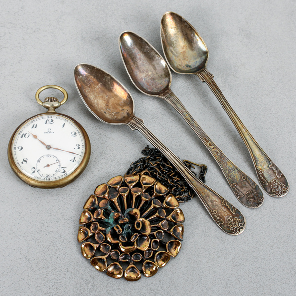 Fickur Omega, Skedar silver 39g, halssmycke