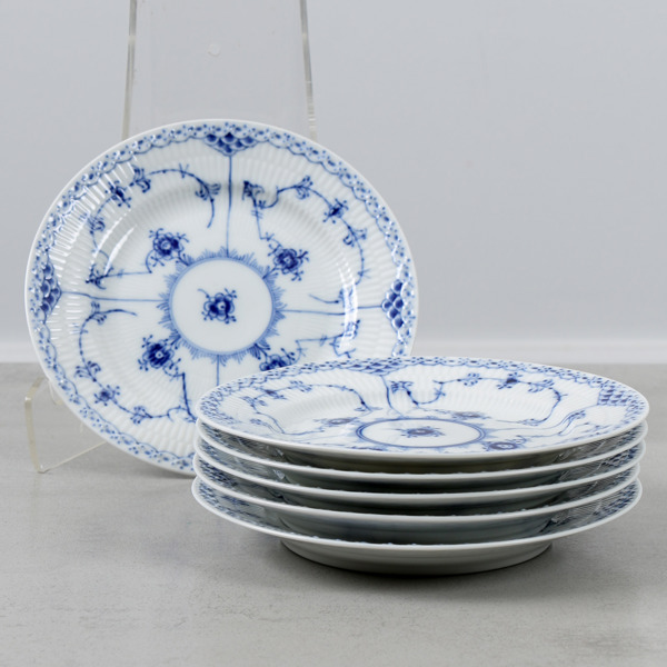 Royal Copenhagen, "Musselmalet", halvblond, assietter, 6 st