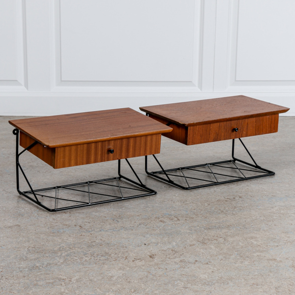 Sängbord, väggmodell, ett par, teak, 1960-tal