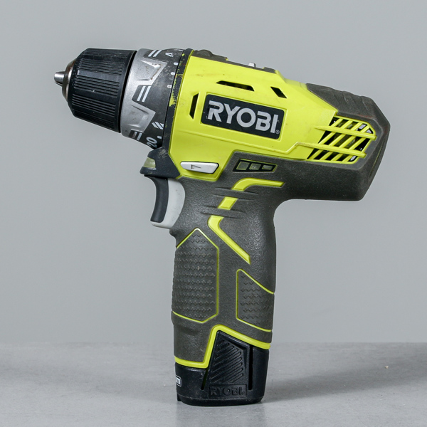 Skruvdragare, Ryobi R12DD, med batteri
