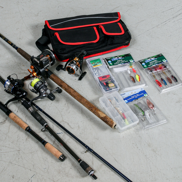 Fiskerullar, fiskespön, varav 1 st Sienna, fiskeväska samt drag och tillbehör