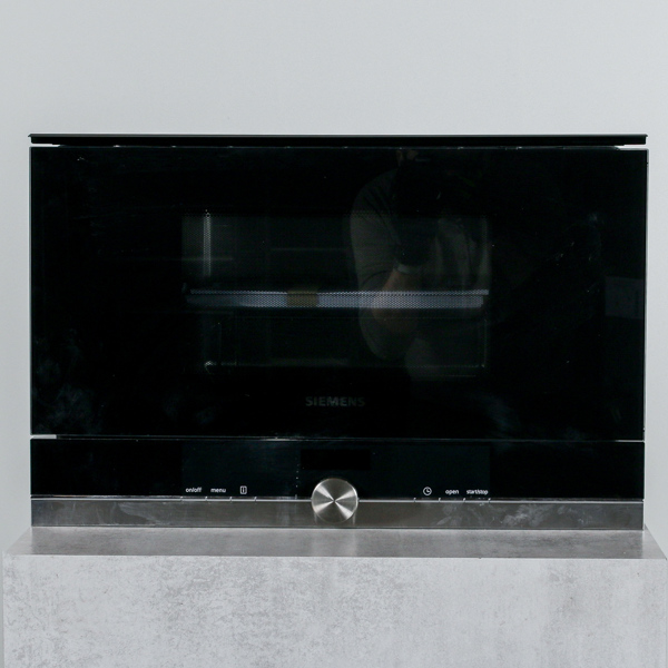 Inbyggnadsmikro, Siemens BF634RGS1 06