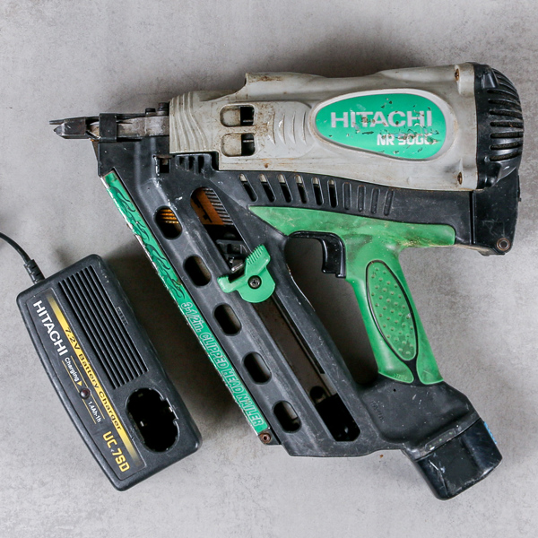 Spikpistol, Hitachi NR 90GC