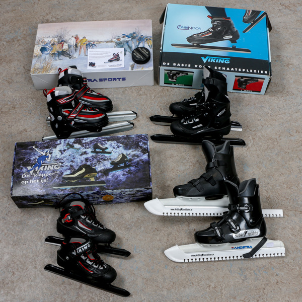 Långfärdsskridskor för barn, strl 28, 32, 36, samt ett par ställbara 35-39