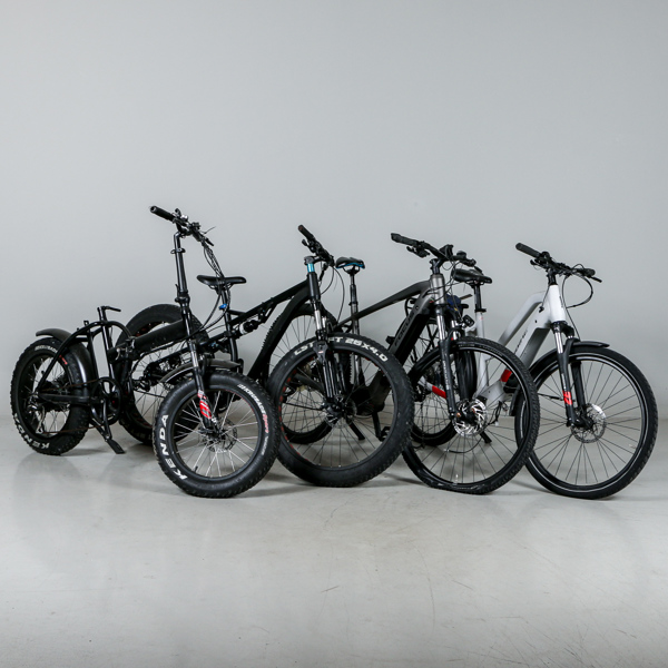Reservdelscyklar, 4st varav 3st elcyklar