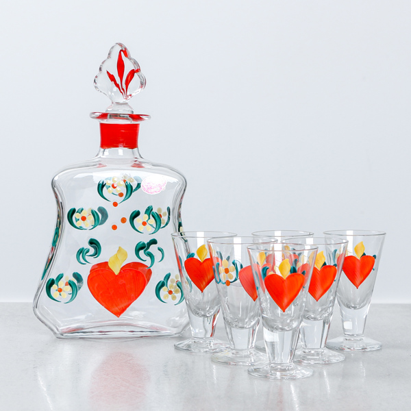 Karaff med 6 st snapsglas, handmålad dekor, Johansfors