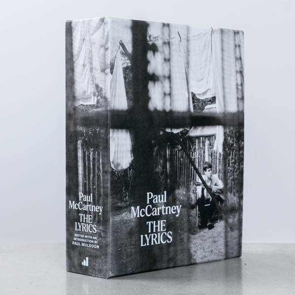 Böcker, "Paul McCartney The Lyrics", 2 band i box