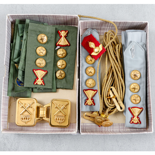 Uniformsdetaljer, Skärpspänne, mm