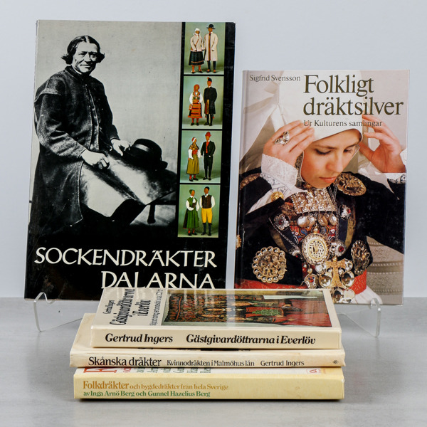 Böcker, om Folkdräkter