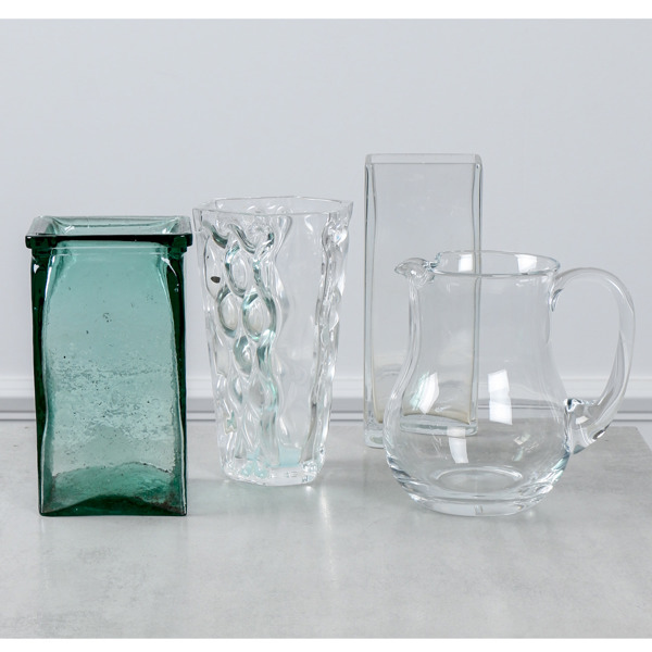 Tillbringare, klarglas, samt 3 st vaser, glas