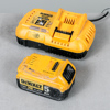 Batteri och batteriladdare, DeWalt