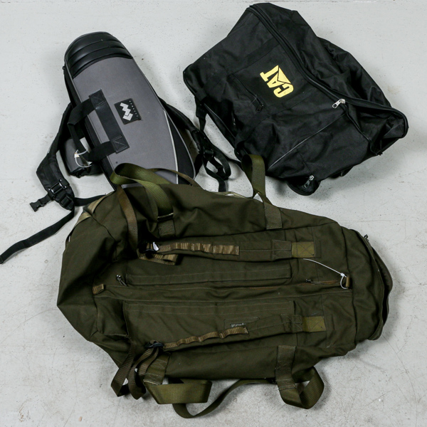 Väskor och fodral, bl.a. Bärsäck 2000