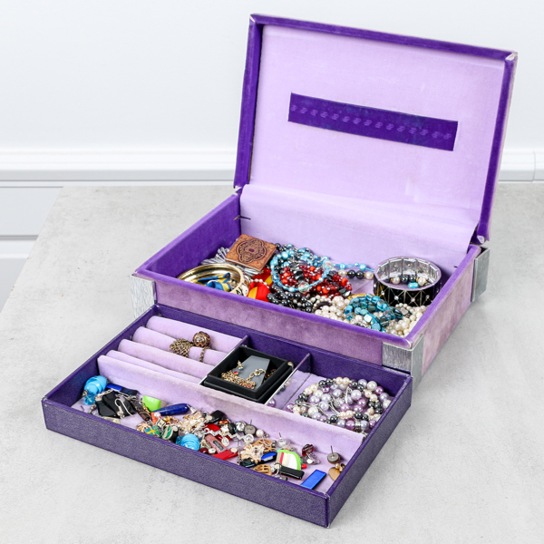 Bijouterier, bl.a. Pilgrim