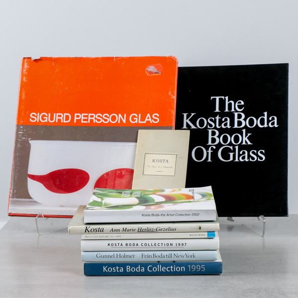 Böcker och häften, om Kosta Boda