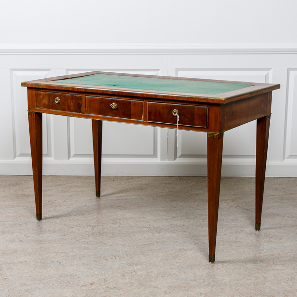 Skrivbord, gustaviansk stil, omkring sekelskiftet 18-/1900-tal
