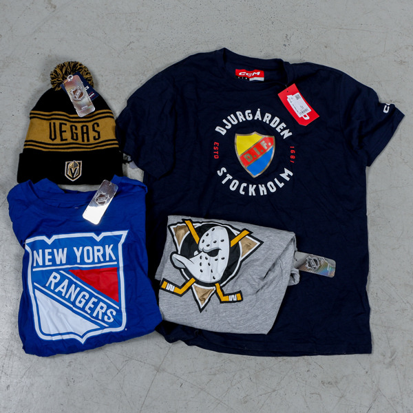 T-shirts, 3 st bla DIF, CCM strl L, samt NHL, mössa, oanvända