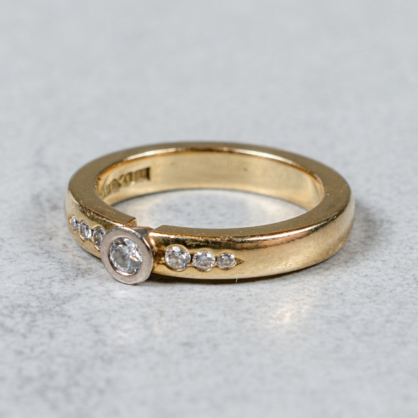 Diamantring, Guld 18k, 7.8g, 0.24ct