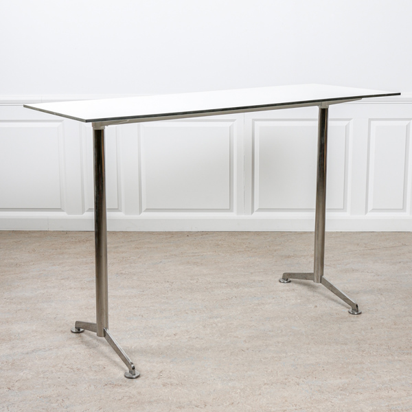 Ståskrivbord, Lammhults, samtida