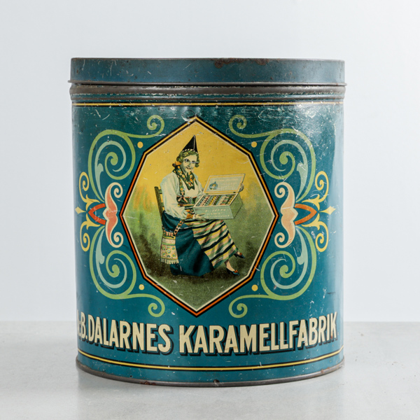 Äldre plåtburk, "Rättvik", Dalarnas karamellfabrik AB, 1900-talets början