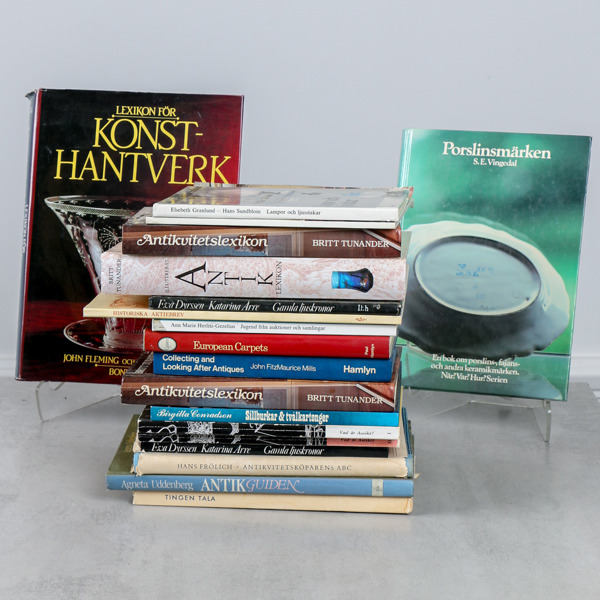 Böcker, om bland annat antikviteter