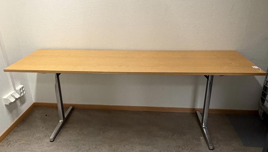 Arbetsbord/ skrivbord, 2000-tal