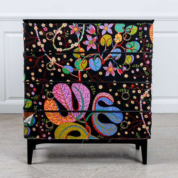 Byrå, Ferdinand Lundquist, klädd med textil, Josef Frank, 1900-talets mitt