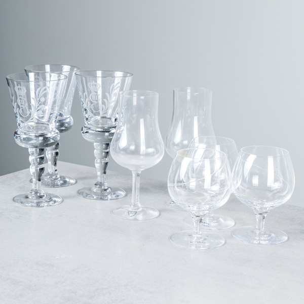 Vinglas, 2 st Orrefors samt Vinglas, 2 st "Gustav III", Reijmyre, 3 st "Line" cognacsglas