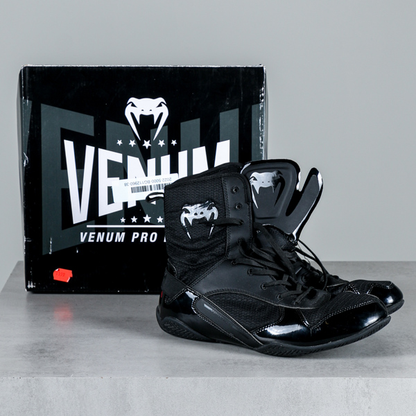 Boxningskor, Venum Pro Boxing, strl 44, samt tofflor 42-44