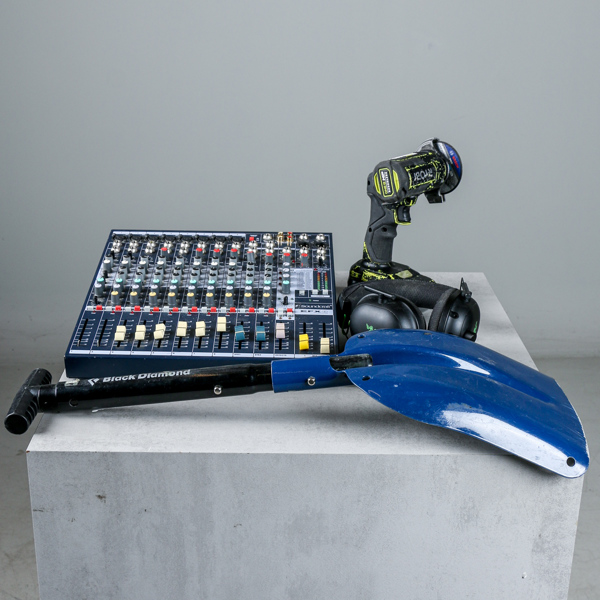 Slip, Ryobi, RCT 18C, med 1 batteri samt Mixerbord, Soundcraft EFX8