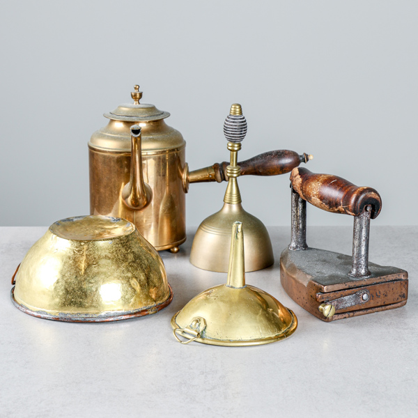 Mässingsföremål, 5 st, 1800-tal