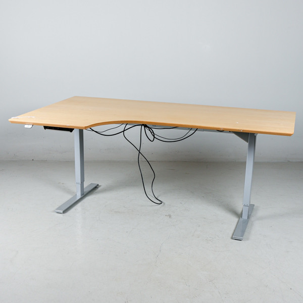 Skrivbord/ kontorsmöbel