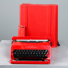 Olivetti Valentine, reseskrivmaskin, Ettore Sottsass och Perry A. King 