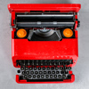 Olivetti Valentine, reseskrivmaskin, Ettore Sottsass och Perry A. King 