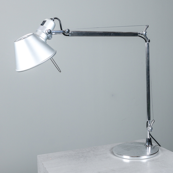 Michele de Lucchi, "Tolemeo", skrivbordslampa, Italien