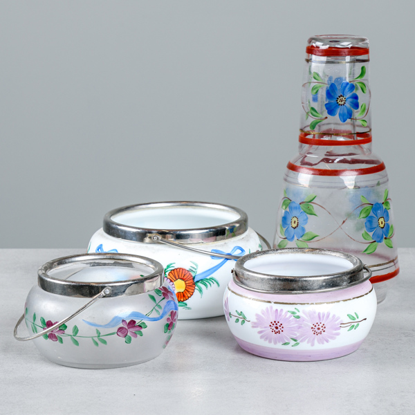 Vattenkaraff, samt konfektskålar