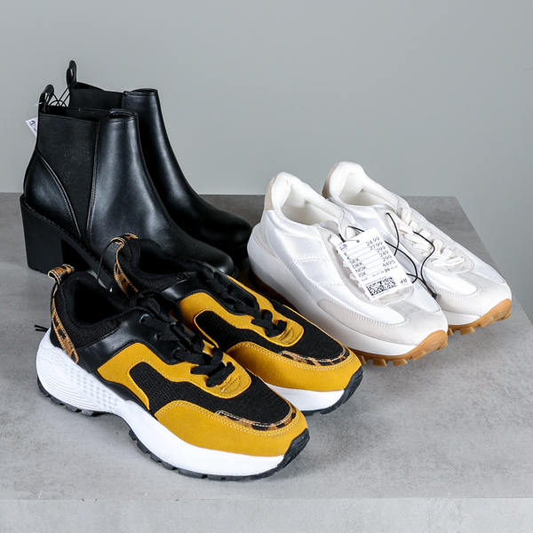 Skor, 2 par strl 38 samt 1 par 39, oanvända