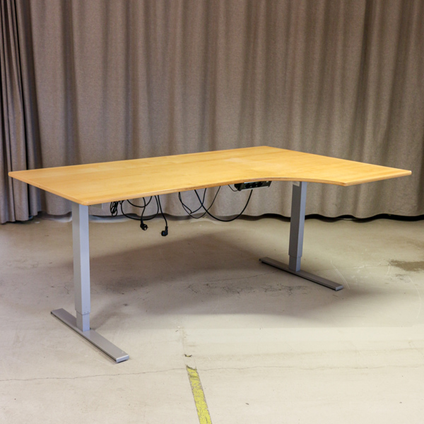 Skrivbord/ kontorsmöbel