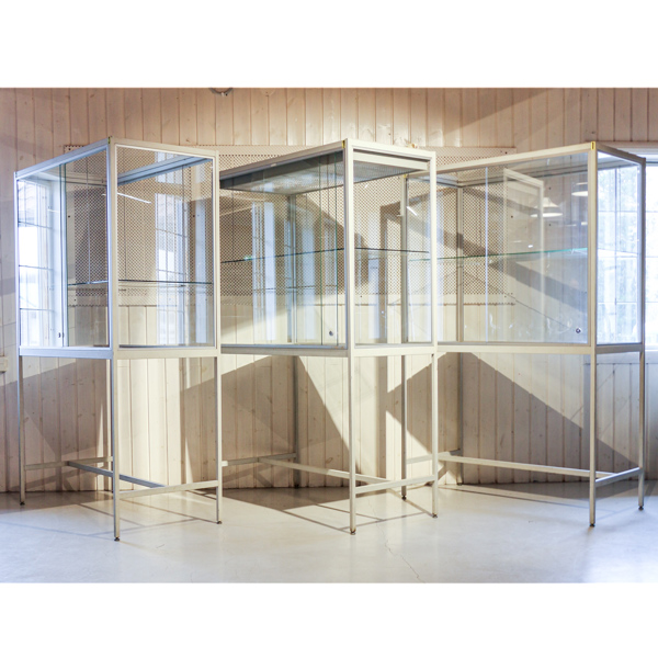 Monter-/vitrinskåp, 3 st