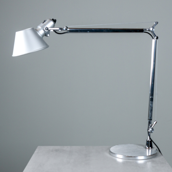 Michele de Lucchi, "Tolemeo", skrivbordslampa, Italien