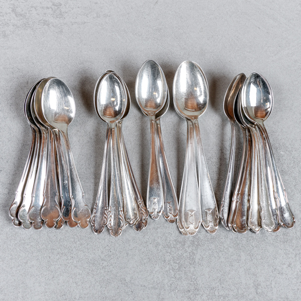 Teskedar, 26 delar, silver, 288g